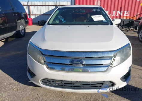 2010 Ford Fusion Hybrid from USA, damaged, VIN 3FADP0L36AR121769